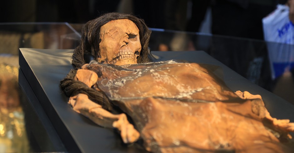 Réplica da múmia da Senhora de Cao, exposta em museu no Peru (Foto: Divulgação/ Flickr/ Ministerio de Cultura Perú)