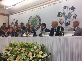 Presidente do STF, ministra Cármen Lúcia, e o ministro da Justiça, Alexandre de Moraes, durante evento em Goiânia, Goiás (Foto: Murillo Velasco/G1)