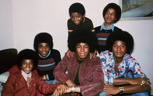 Os irmãos Jackson, Jackie, Tito, Jermaine, Marlon, Michael e Randy