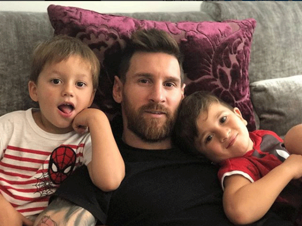 Messi e os filhos (Foto: Reprodução / Instagram)