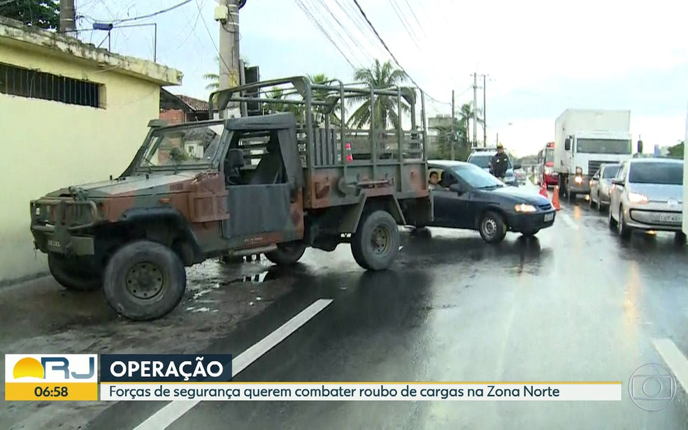 AÃ§Ãµes das ForÃ§as Armadas e das polÃ­cias acontecem na Zona Norte do Rio (Foto: ReproduÃ§Ã£o / TV Globo)