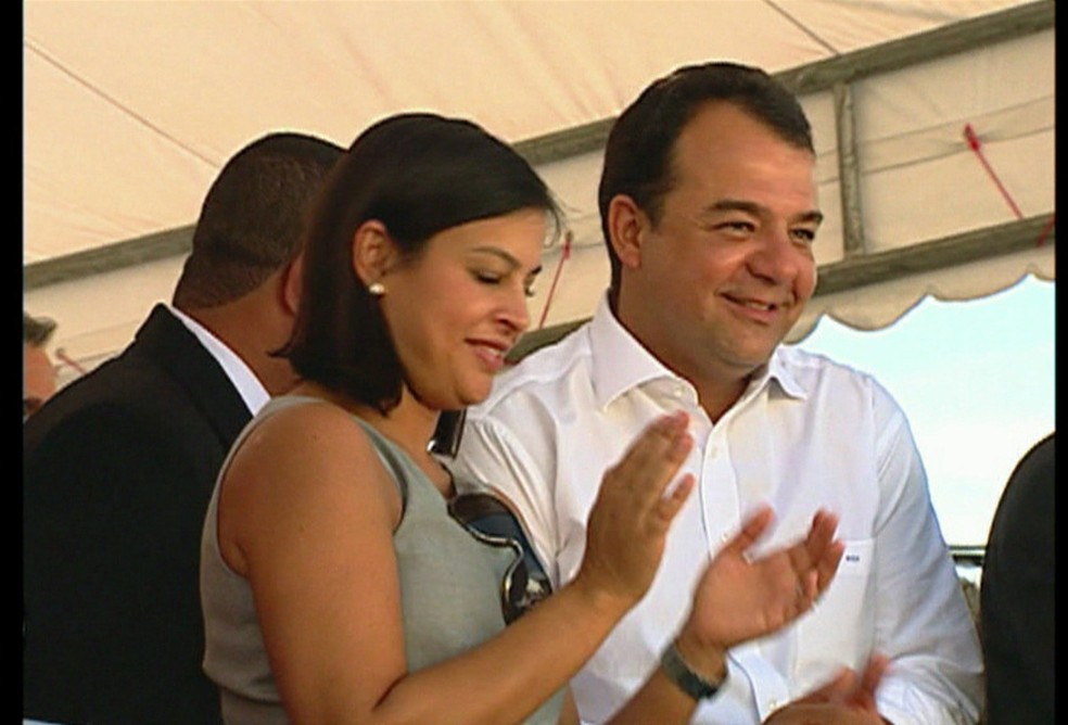 Sérgio Cabral e Adriana Ancelmo (gnews) — Foto: GloboNews reprodução