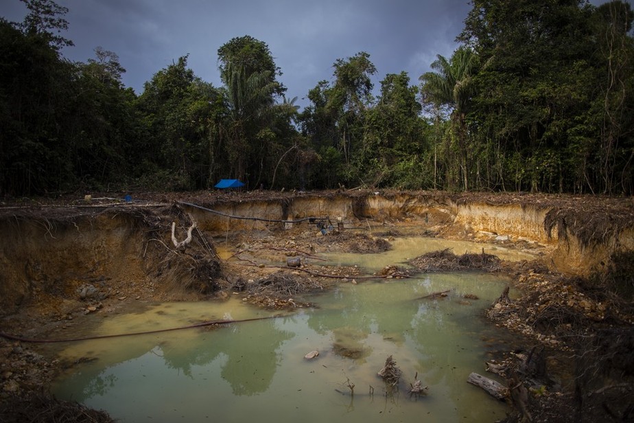 Área devastada por garimpo ilegal na Terra Indígena Yanomami