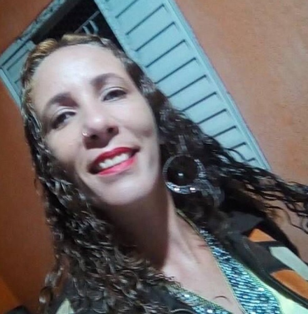 Karla Roberta Fernandes Pereira, vítima de feminicídio em Santa Maria, no DF, neste domingo (25) — Foto: Arquivo pessoal
