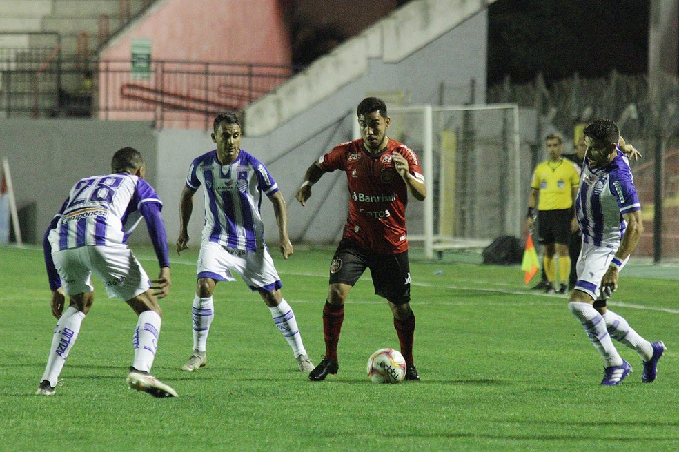 Brasil de Pelotas e CSA empataram no Estádio Bento Freitas — Foto: Carlos Insaurriaga / GEB