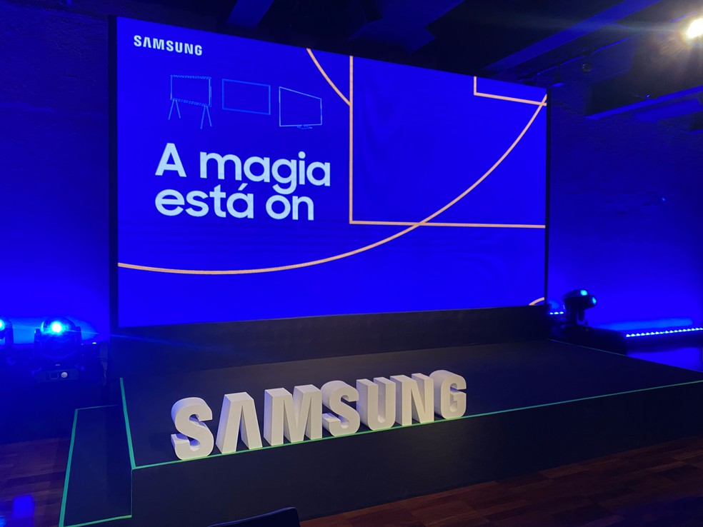 Samsung apresenta portfólio 2022 completo de smart TVs; veja — Foto: Eduardo Bartkevihi/TechTudo