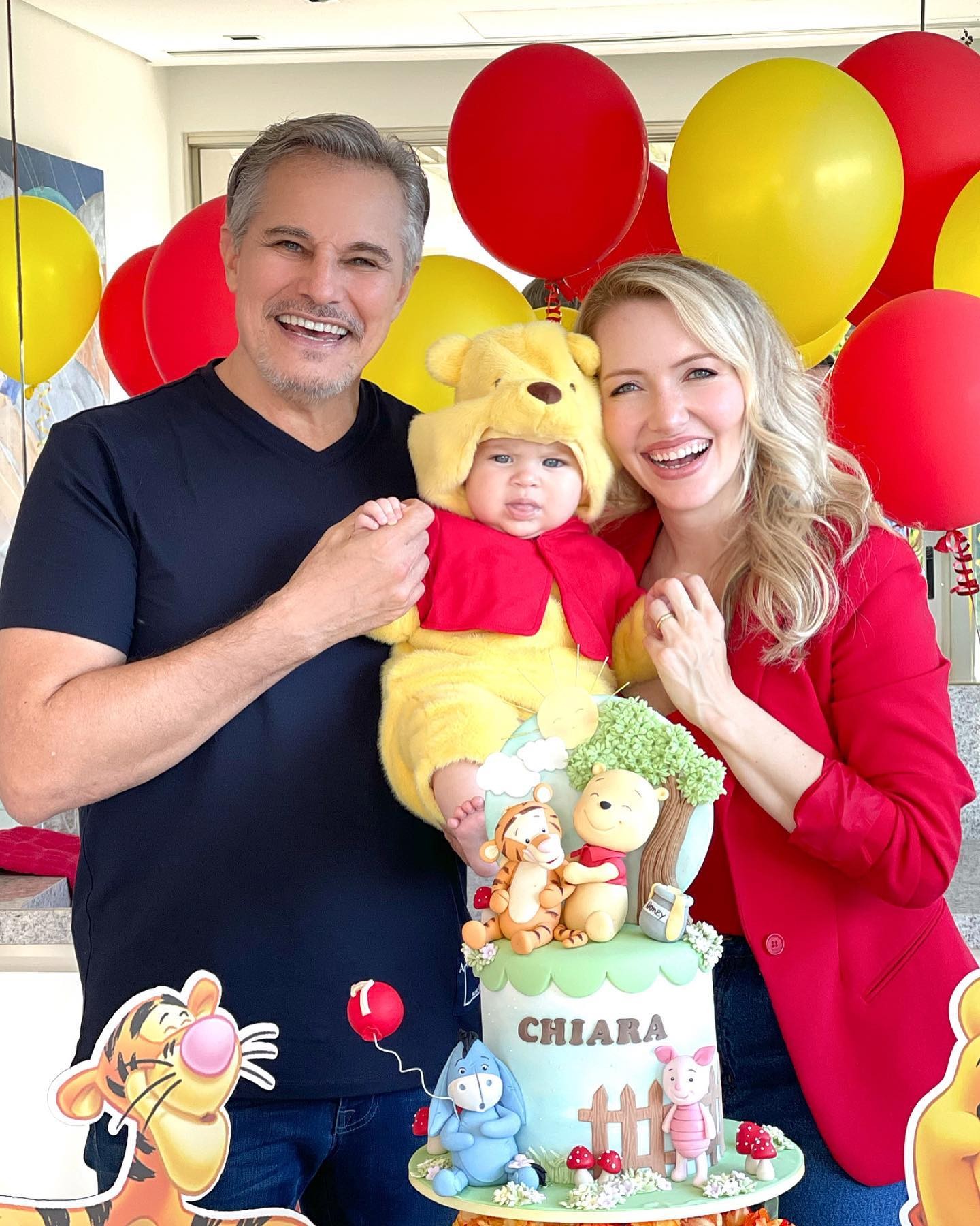 Chiara, filha de Edson Celulari e Karin Roepke, em festinha de 7 meses (Foto: Reprodução/Instagram)