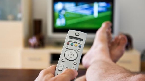 Assistir televisão não é a melhor escolha, diz especialista (Foto: Photopin)