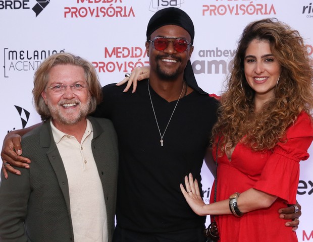 Kiko Mascarenhas, David Jr. e Yasmin Garcez em pré-estreia do filme Medida Provisória (Foto: Roberto Filho/Brazil News)