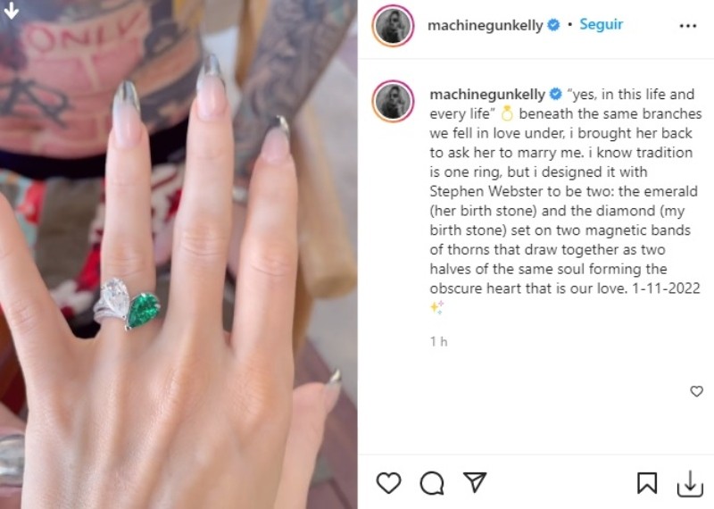 Machine Gun Kelly mostra anel de noivado que deu para Megan Fox (Foto: Reprodução/Instagram)