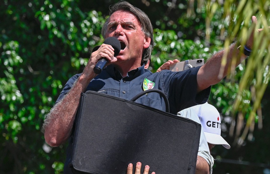 Jair Bolsonaro em agenda na Baixada Fluminense