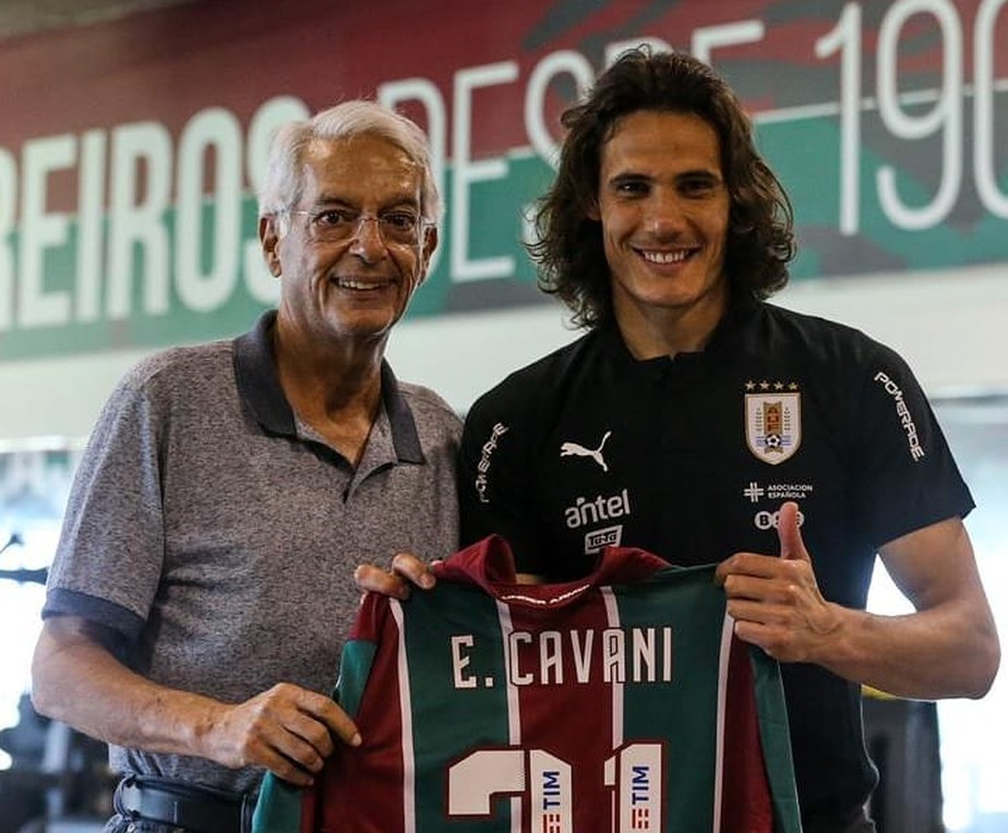 Após ação do Fluminense, Celso Barros posta foto com Cavani e brinca:  &quot;Sonhar não custa nada&quot; | fluminense | ge
