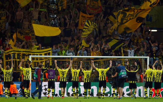 Borussia Dortmund celebra vitória sobre Real Madrid (Foto: Reuters)