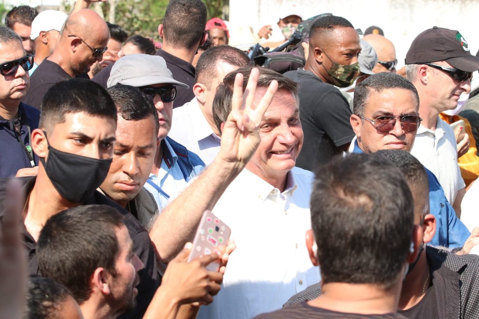 Presidente foi recebido pela popula&ccedil;&atilde;o na tarde desta sexta-feira em Iporanga, SP &mdash; Foto: Alexsander Ferraz/Jornal A Tribuna