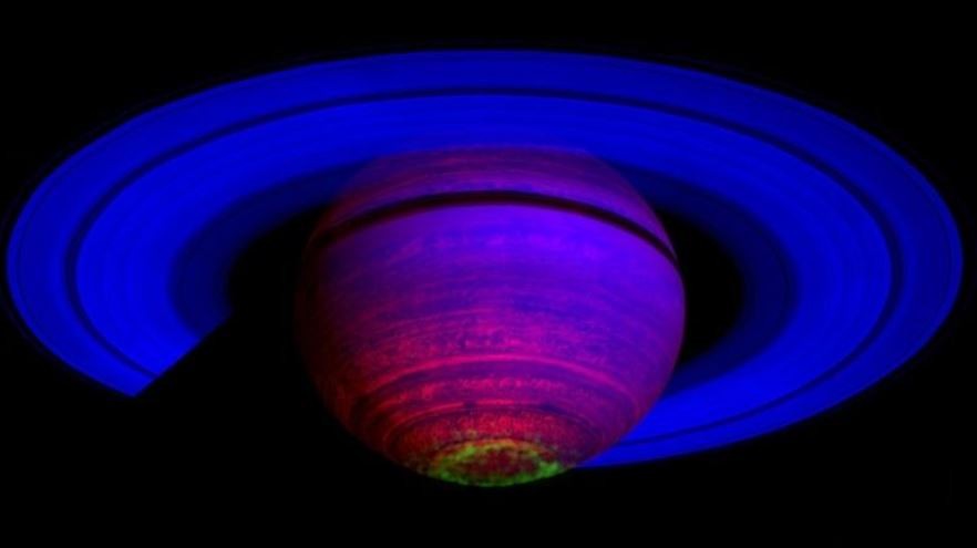 Imagem infravermelha de Saturno capturada pela sonda Cassini mostra uma aurora no polo sul do planeta (Foto: University of Leicester)