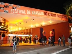 Fachada do Cine Brasília, que sedia o festival (Foto: Brito/Agência Brasília)