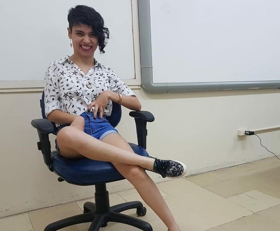A brasiliense Clarinha Mar viralizou nas redes sociais ao desmistificar a vida com deficiência — Foto: Instagram/Reprodução