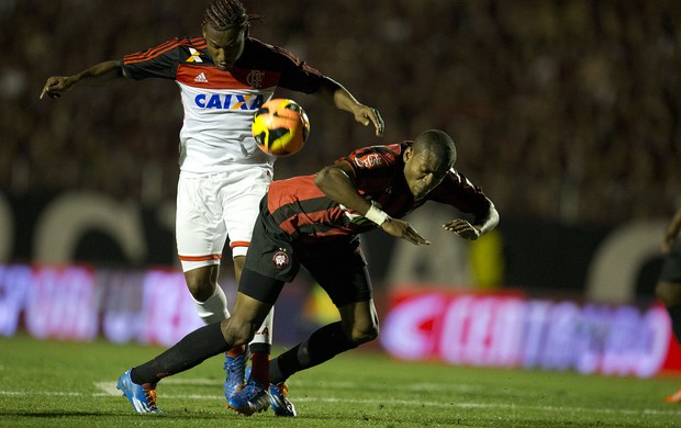 Marcelo Atlético-PR Flamengo (Foto: Hedeson Alves/VIPCOMM)