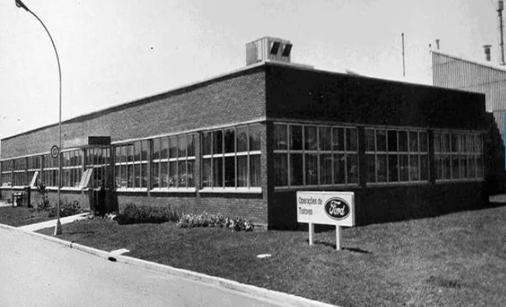 Fábrica de tratores da Ford em São Bernardo do Campo, em 1976 — Foto: Divulgação