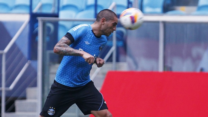Braian Rodríguez e Luan participam de treinamento de finalizações na Arena