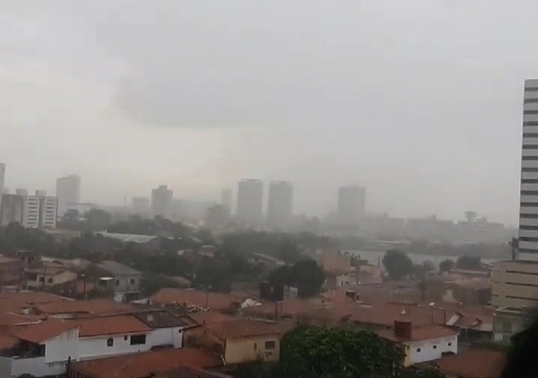 Ceará deve ter chuvas neste fim de semana em todas as macrorregiões, diz Funceme