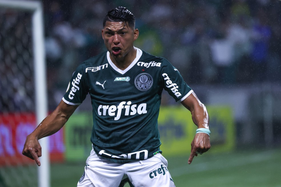 Artilheiro em 2022, Rony ganha companhia e deve dividir responsabilidade no Palmeiras