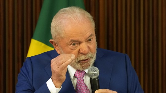 Lula abre brecha para disputar reeleição e defende punição a Bolsonaro