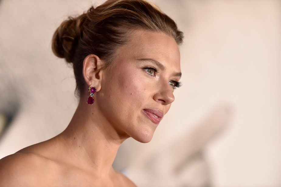 The Outset Tudo Sobre A Marca De Beleza De Scarlett Johansson Pele Glamour