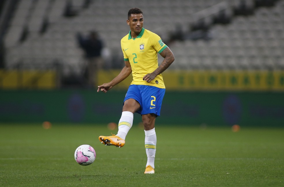 Danilo foi cortado de amistosos da seleção brasileira — Foto: Lucas Figueiredo / CBF