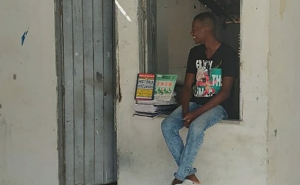 Matheus de Araujo Moreira Silva, de 25 anos, moradores de Feira de Santana, na Bahia, tirou 980 na redação do Enem 2020 — Foto: Arquivo pessoal