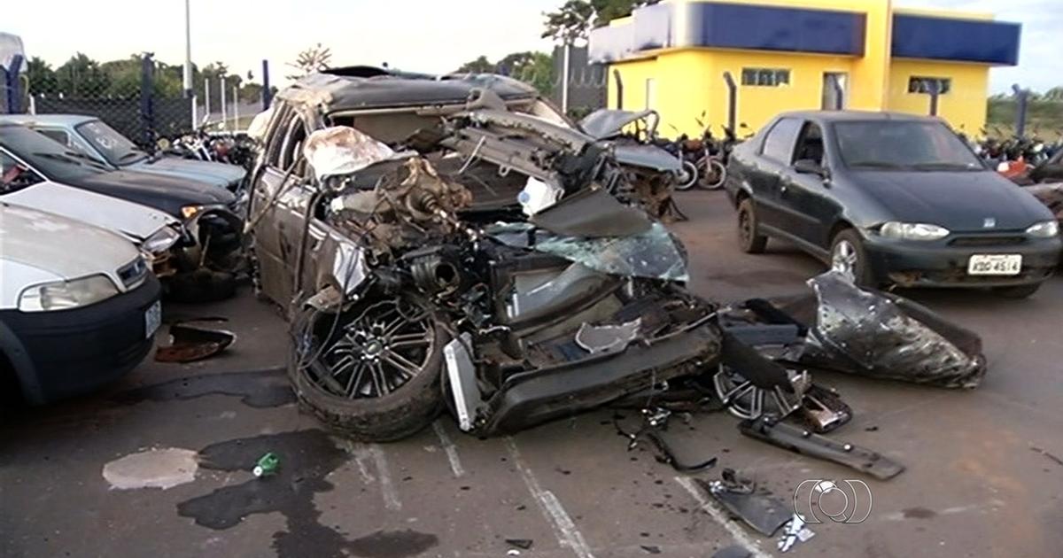 Motorista de Cristiano Araújo é indiciado por duplo homicídio - Estadão