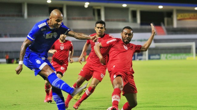 CSA x CRB, no Estádio Rei Pelé