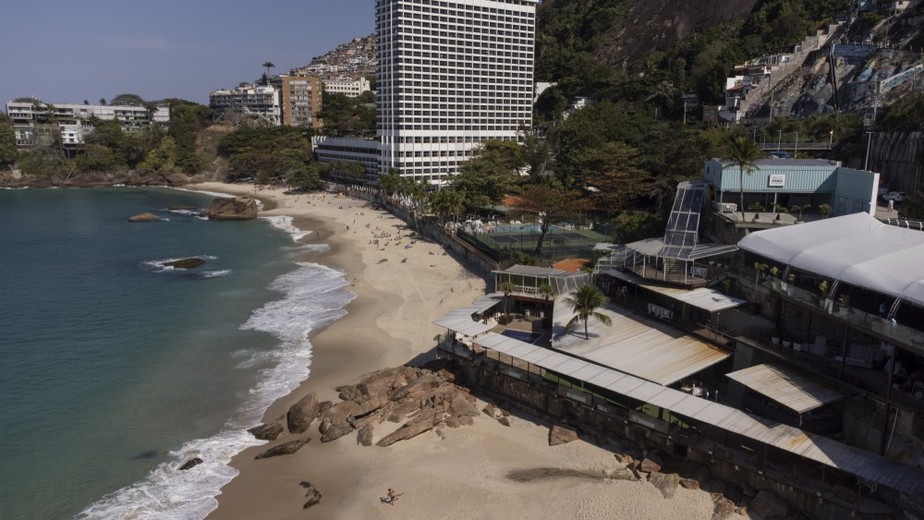 Faro Beach Club, à beira-mar no Vidigal, terá que devolver espaço para a Prefeitura