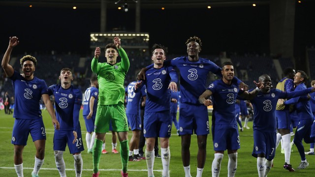 Jogadores do Chelsea comemoram título da Liga dos Campeões em cima do Manchester City