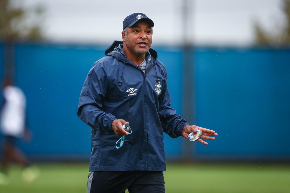 Roger Machado busca desempenho de sua reestreia no Grêmio — Foto: Lucas Uebel / Grêmio FBPA