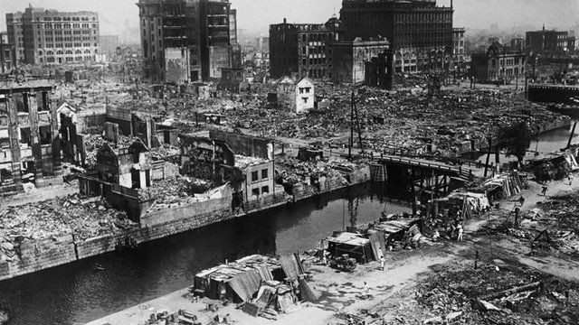 A capital do Japão, Tóquio, sofreu um terremoto de grandes proporções que devastou a cidade em 1923 (Foto: BETTMANN)