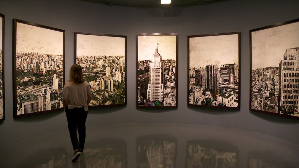 Paineis contam a história do edifício que foi a sede do Banespa (Foto: TV Globo/Reprodução)