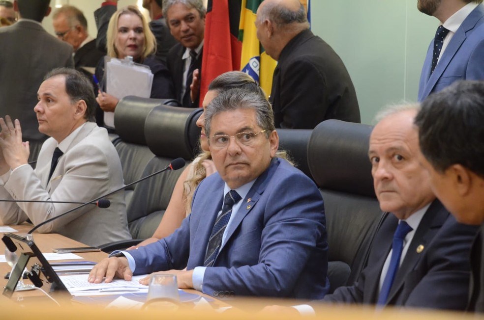 Mesa diretora da ALPB exonera servidores de cargos comissionados | Paraíba  | G1