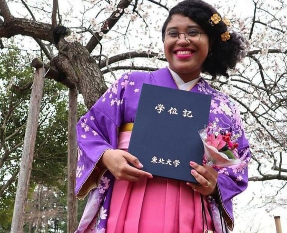 Me formando de kimono e afro": foto de Mari Melo viralizou no Instagram e no Facebook — Foto: Marina Melo/Arquivo pessoal