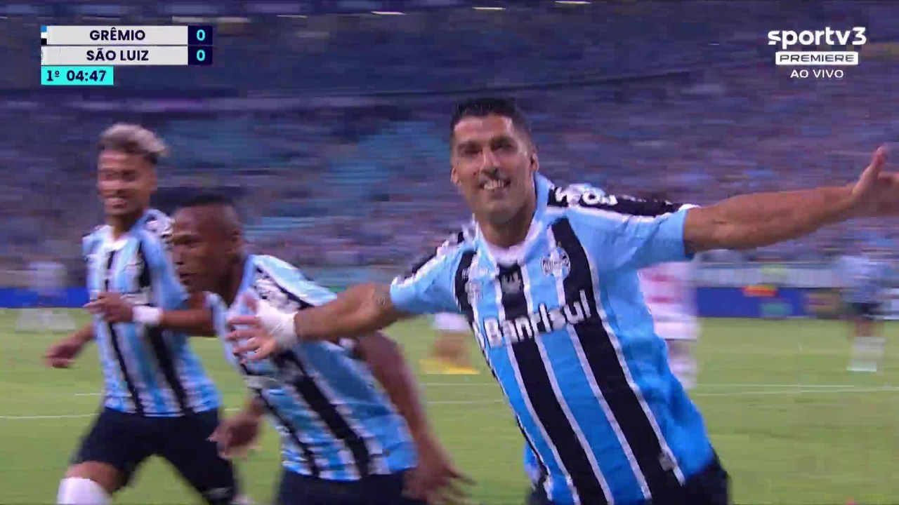 Veja os principais lances de Luis Surez em estreia pelo Grmio