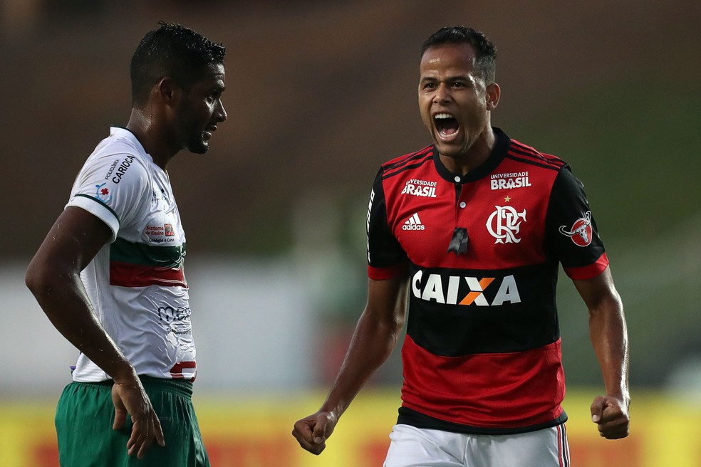 Geuv&acirc;nio fez tr&ecirc;s gols pelo Fla, dois contra a Portuguesa, no Estadual &mdash; Foto: Andr&eacute; Moura/Agif/Estad&atilde;o Conte&uacute;do