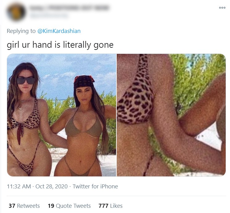 Seguidores de Kim Kardashian perceberam que parte do braço da socialite parece ter sido apagada em uma foto (Foto: Reprodução / Twitter)