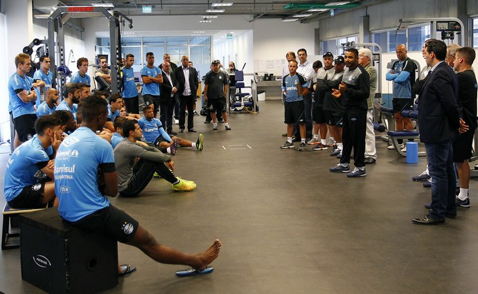 Grêmio refaz aposta no Interior e mira obter com Roger êxito de Mano e Tite