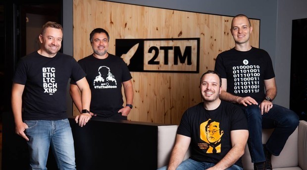 A segunda startup a se tornar unicórnio no ano foi a da holding 2TM, o Mercado Bitcoin. É o primeiro unicórnio do segmento de criptoativos no Brasil, com valor de mercado avaliado em US$ 2,1 bilhões. O feito ocorreu após a empresa receber um investimento de US$ 200 milhões do Softbank.Divulgação