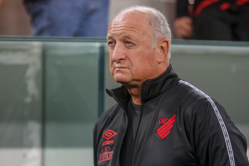 Felip&Atilde;&pound;o aprova atua&Atilde;&sect;&Atilde;&pound;o do Athletico, almeja t&Atilde;&shy;tulos e minimiza gastos com  refor&Atilde;&sect;os: "N&Atilde;&pound;o estou preocupado" | athletico-pr | ge
