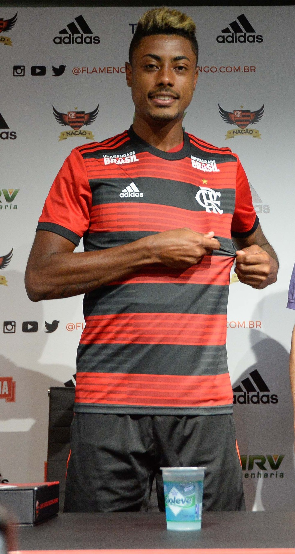 Bruno Henrique na apresentação no Flamengo — Foto: Alexandre Vidal / Flamengo