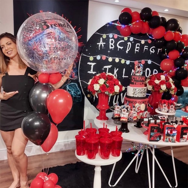 Sheila Mello promove festa Stranger Things para a filha, Brenda, do relacionamento com Fernando Scherer, o Xuxa (Foto: Reprodução / Instagram)