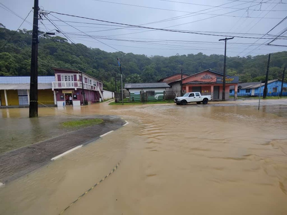 Chuva em Guaraqueçaba — Foto: Divulgação/Prefeitura de Guaraqueçaba