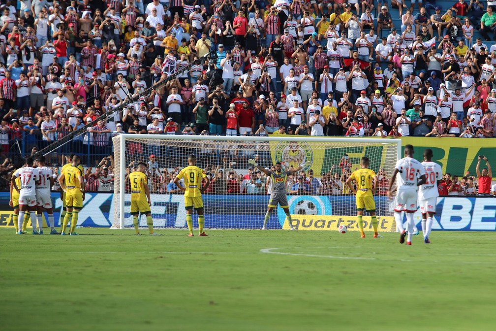 Notas da partida: Reinaldo tem tarde decisiva, e Rigoni quebra longo jejum