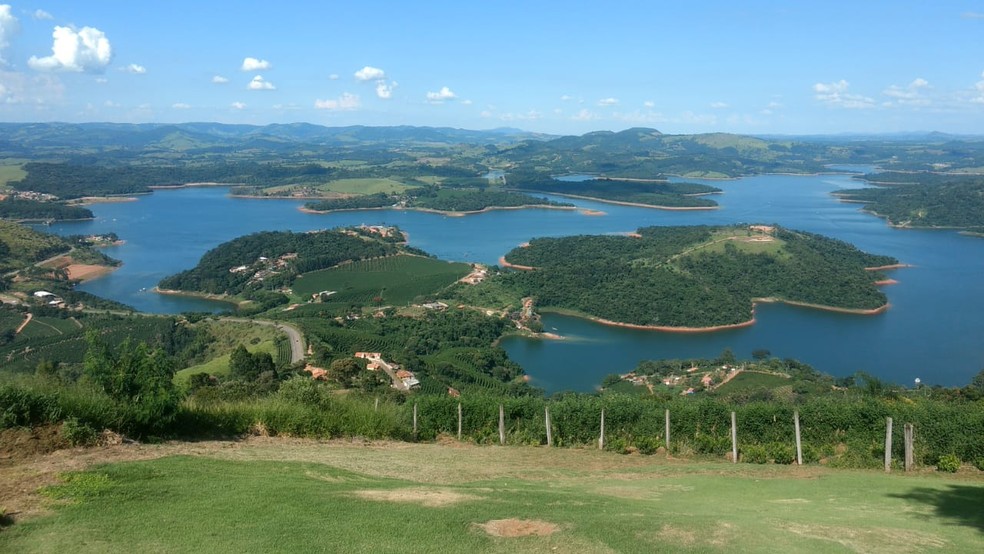 Moradores de Caconde fazem manifestação para pedir a estabilização do nível da represa - Portal Ternura FM de Ibitinga